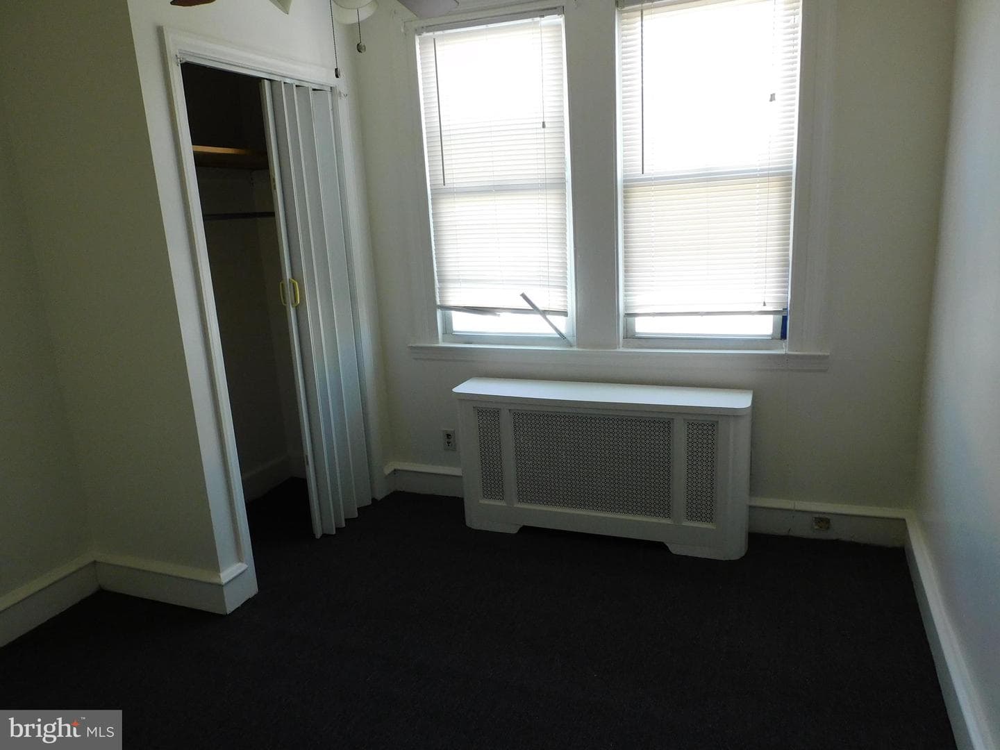 573 E Carver Street photo 18