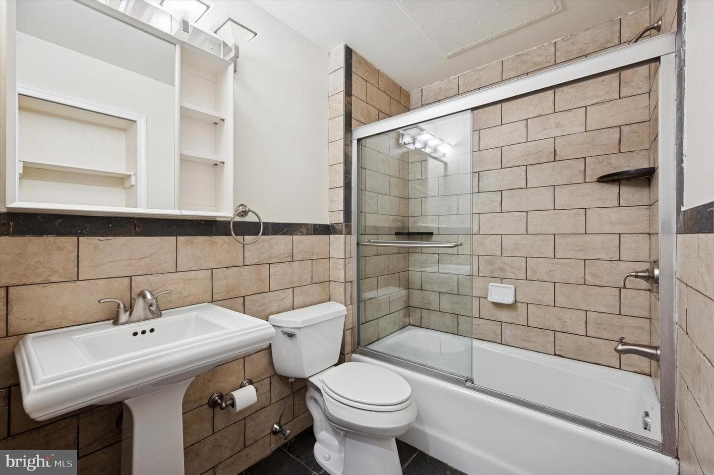 1601 Spring Garden St # 205 photo 15