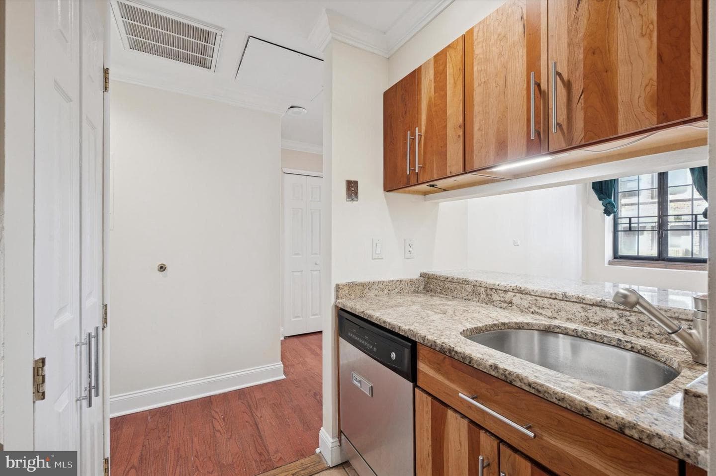 1601 Spring Garden St # 205 photo 4