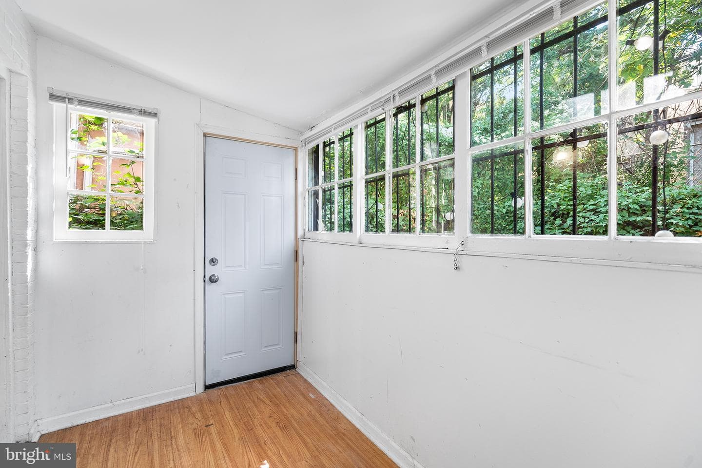 1624 Edgley St photo 23