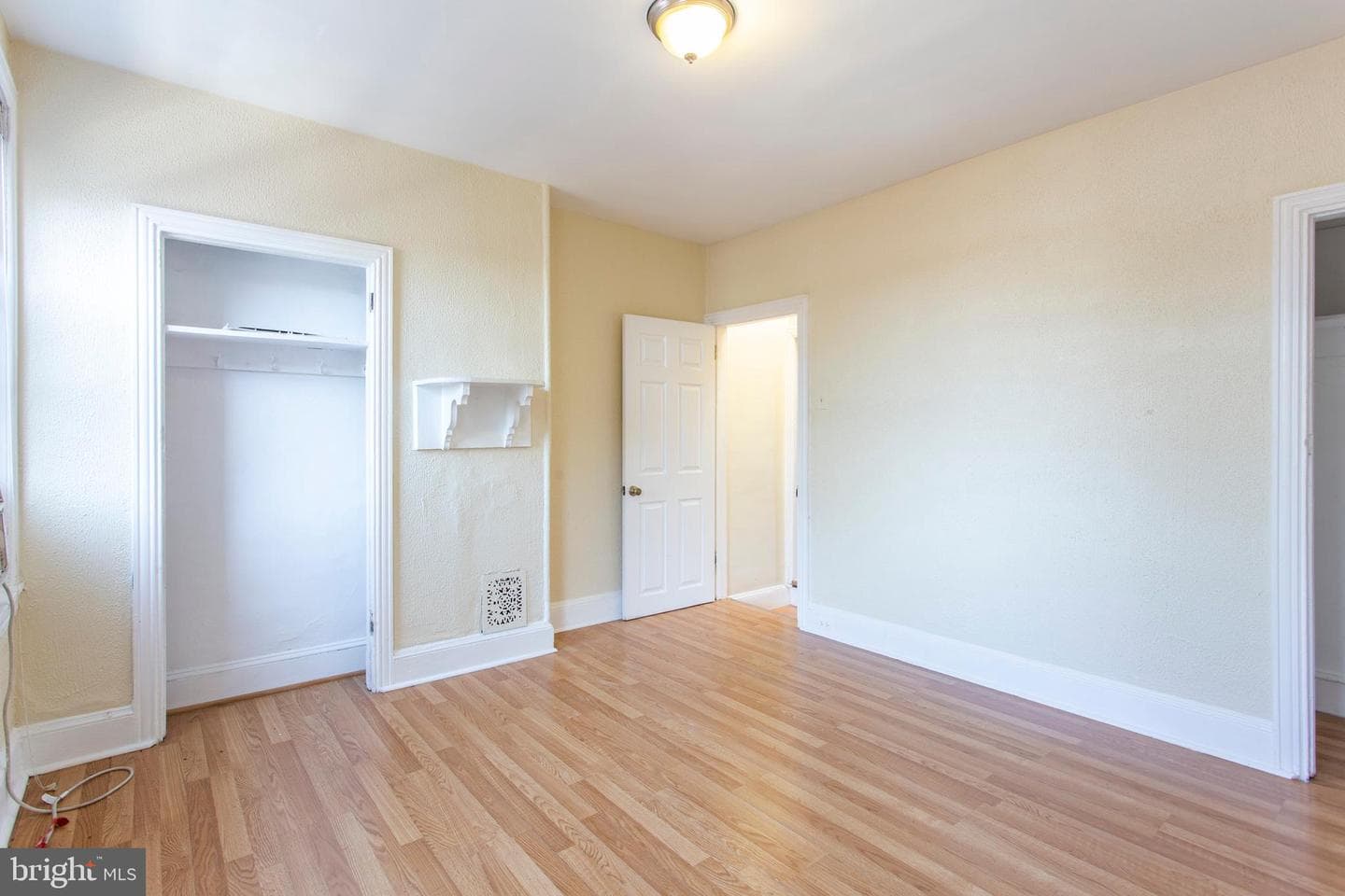 3911 Warren Street photo 24