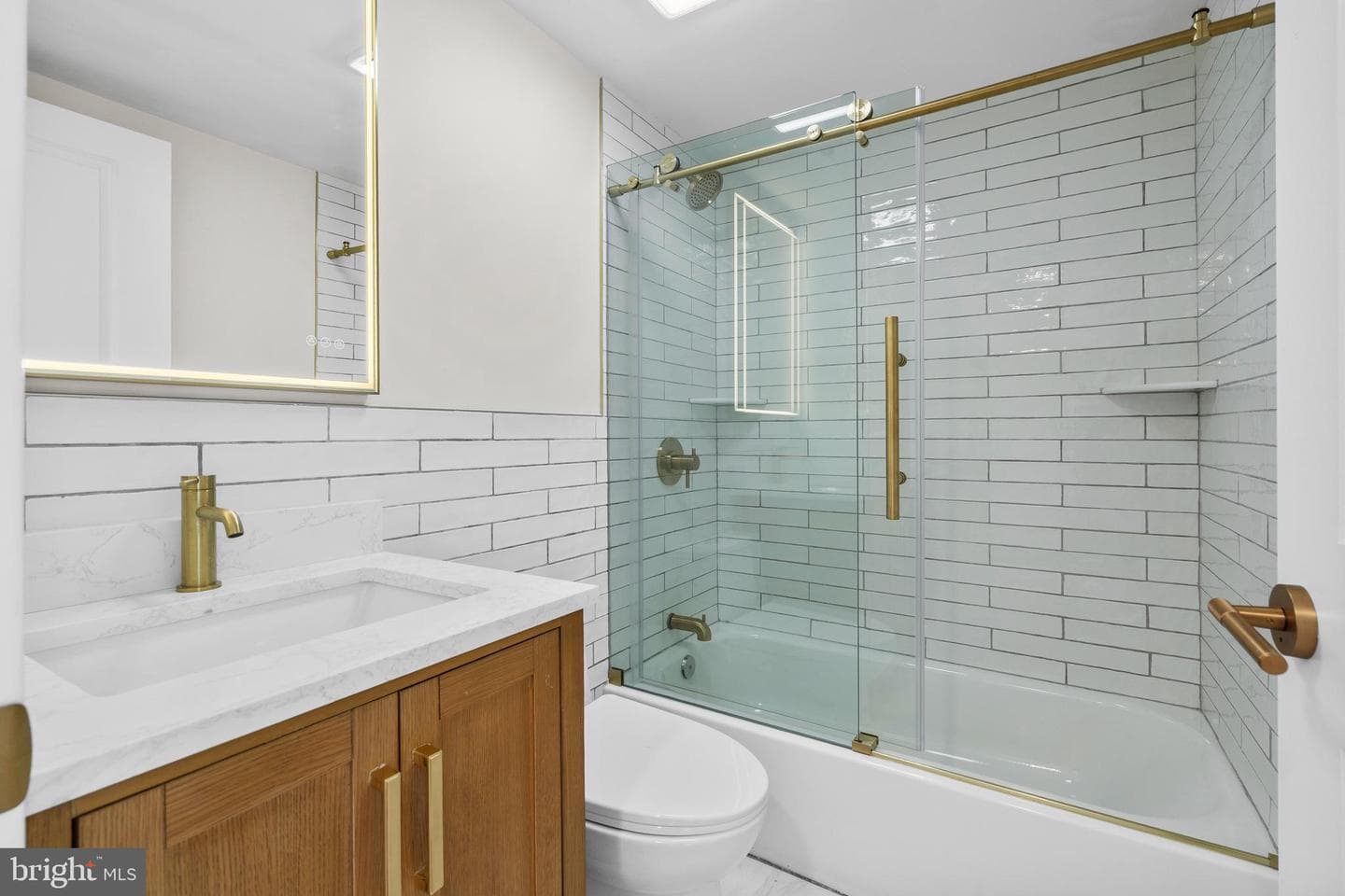1138 S Clifton Street photo 16