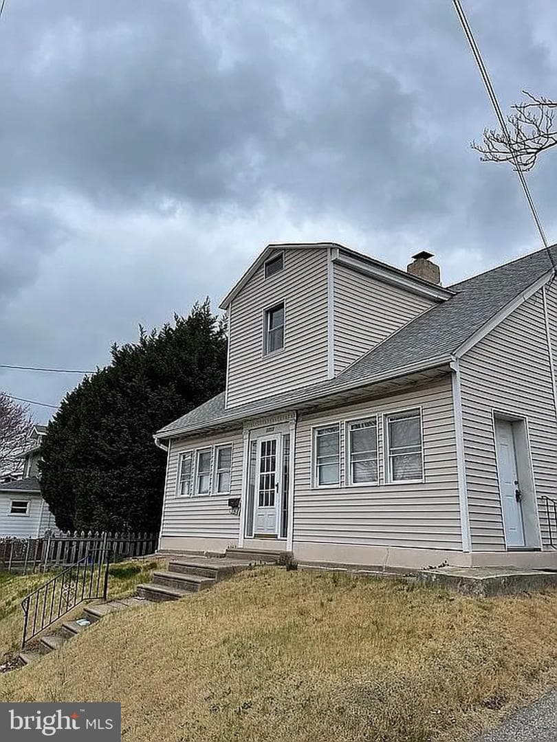 1715 Rhawn Street photo 2