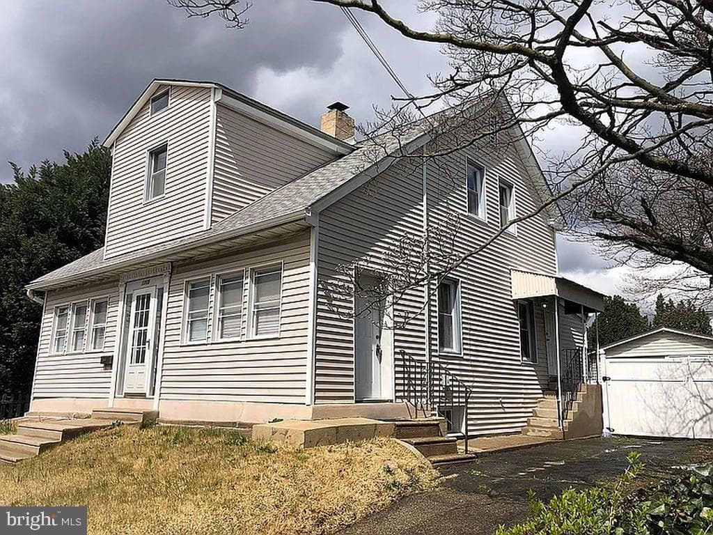 1715 Rhawn Street photo 3