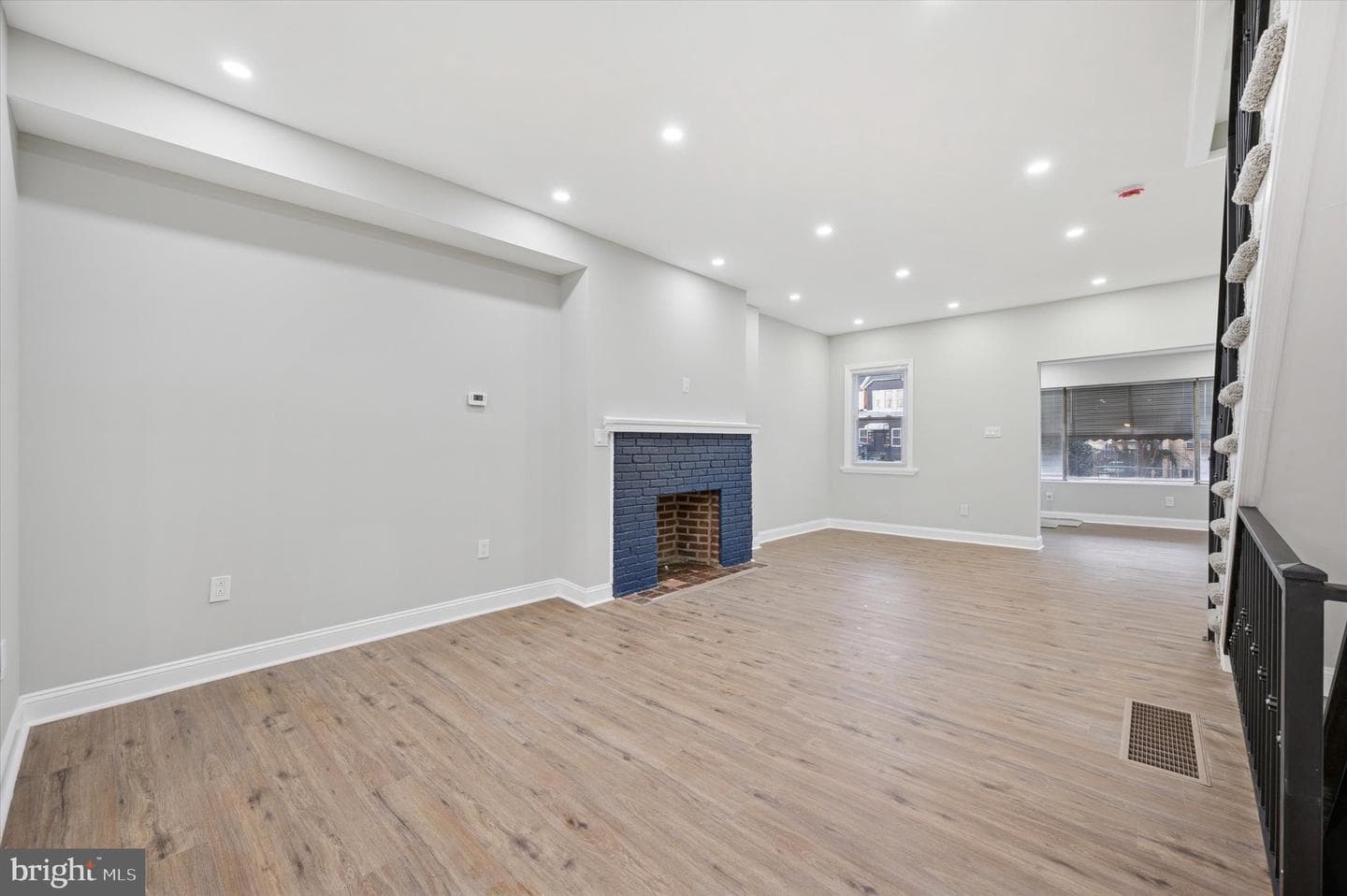 5722 Florence Avenue photo 11