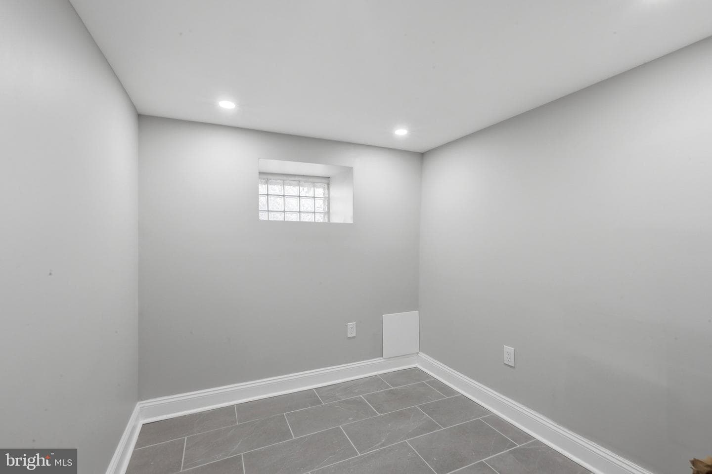 5722 Florence Avenue photo 39