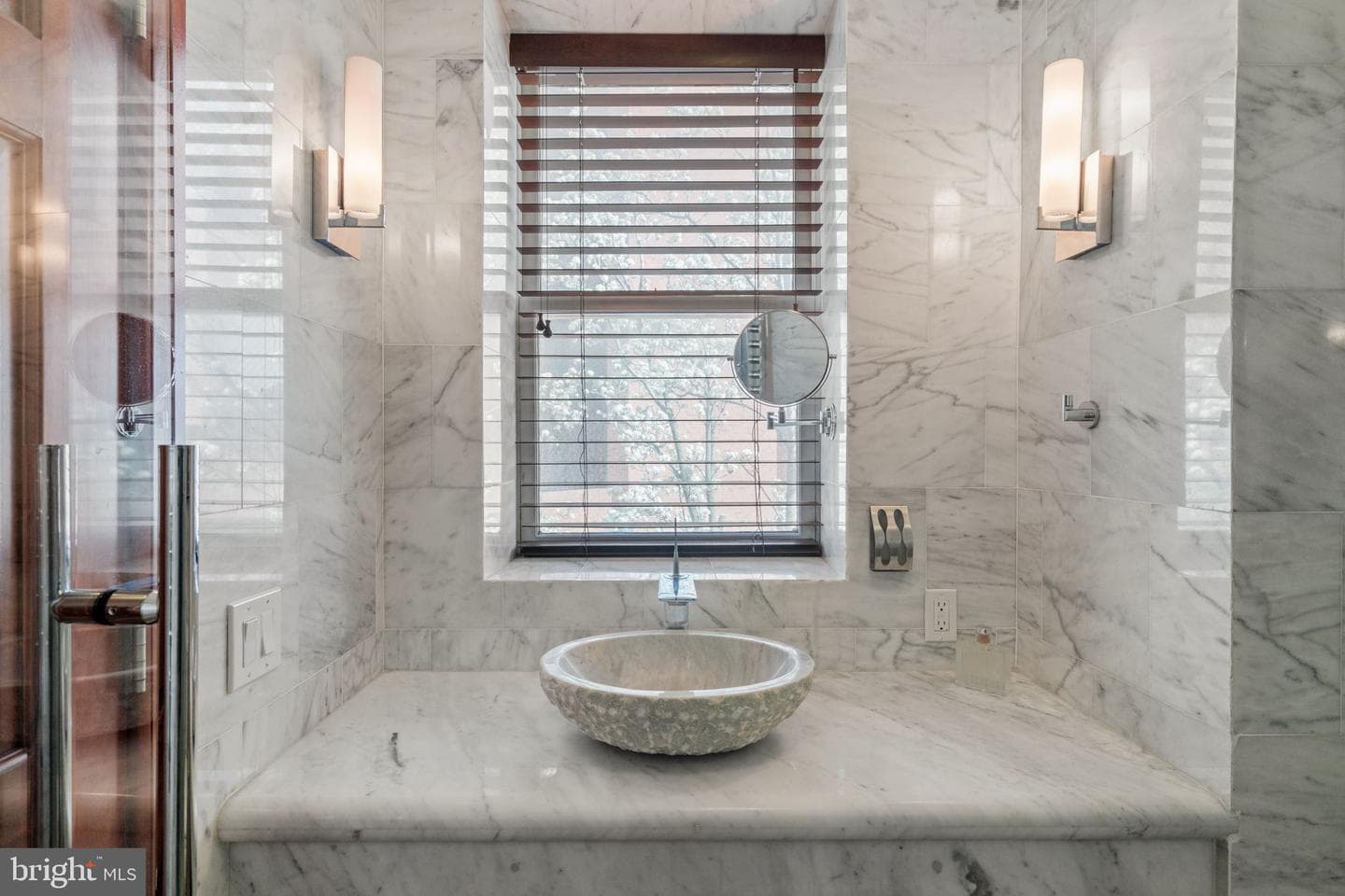 802 Locust Street #201 photo 23