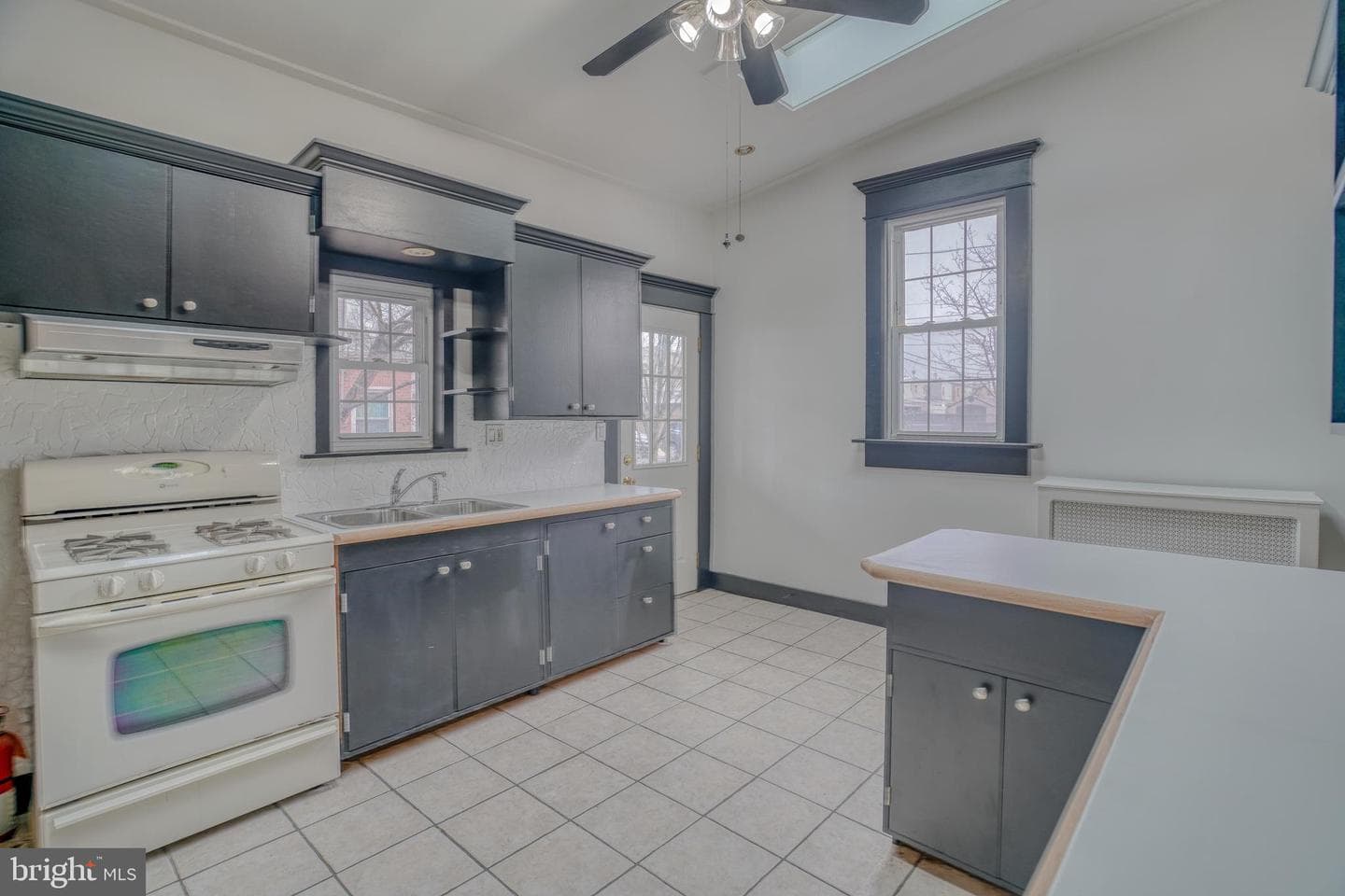 4501 Edgemont Street photo 13