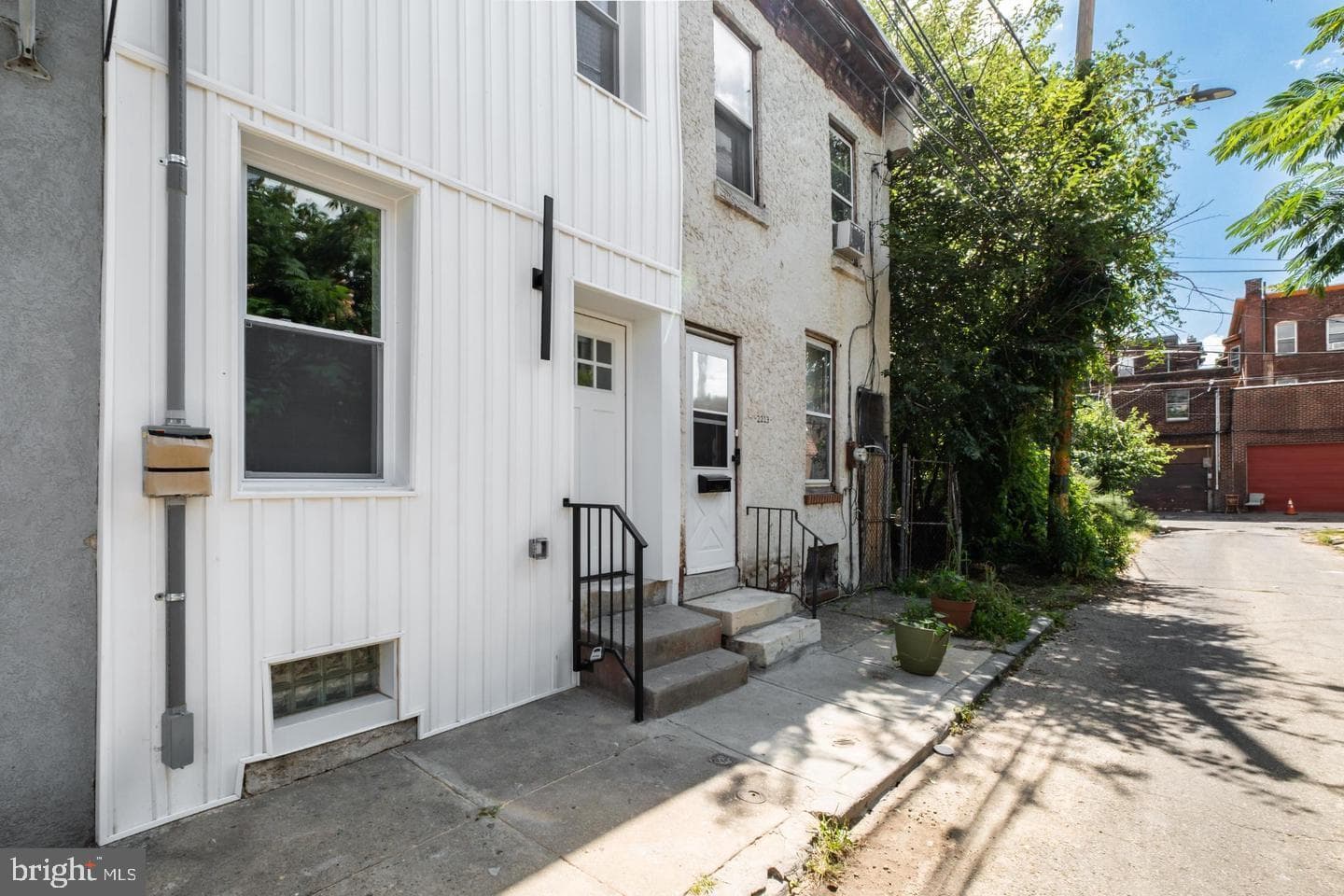 2215 N Mutter Street photo 3