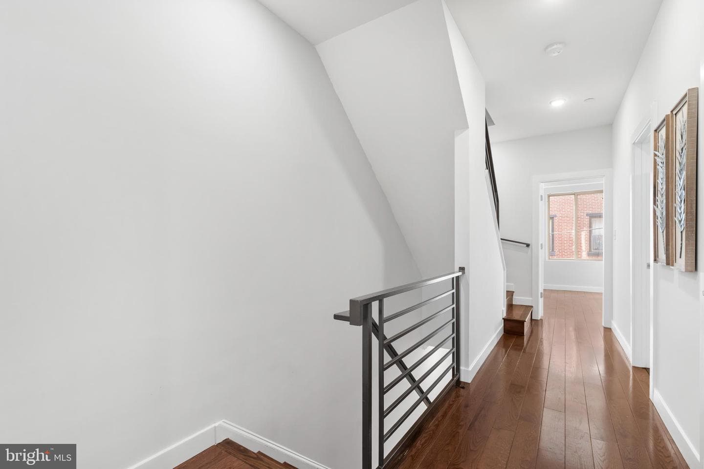 827 Leland Street photo 13