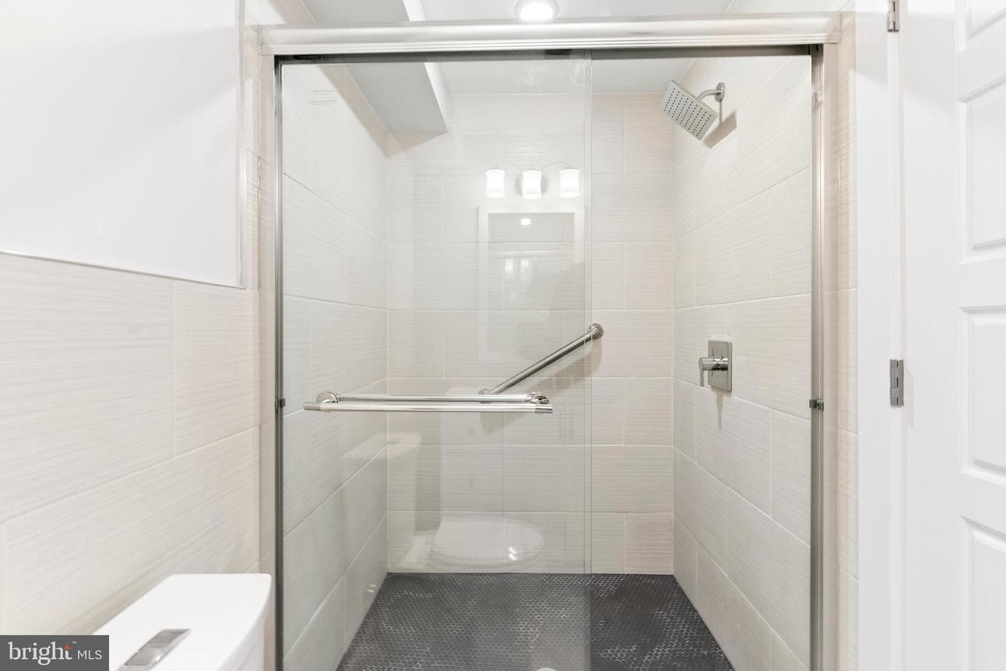 827 Leland Street photo 34