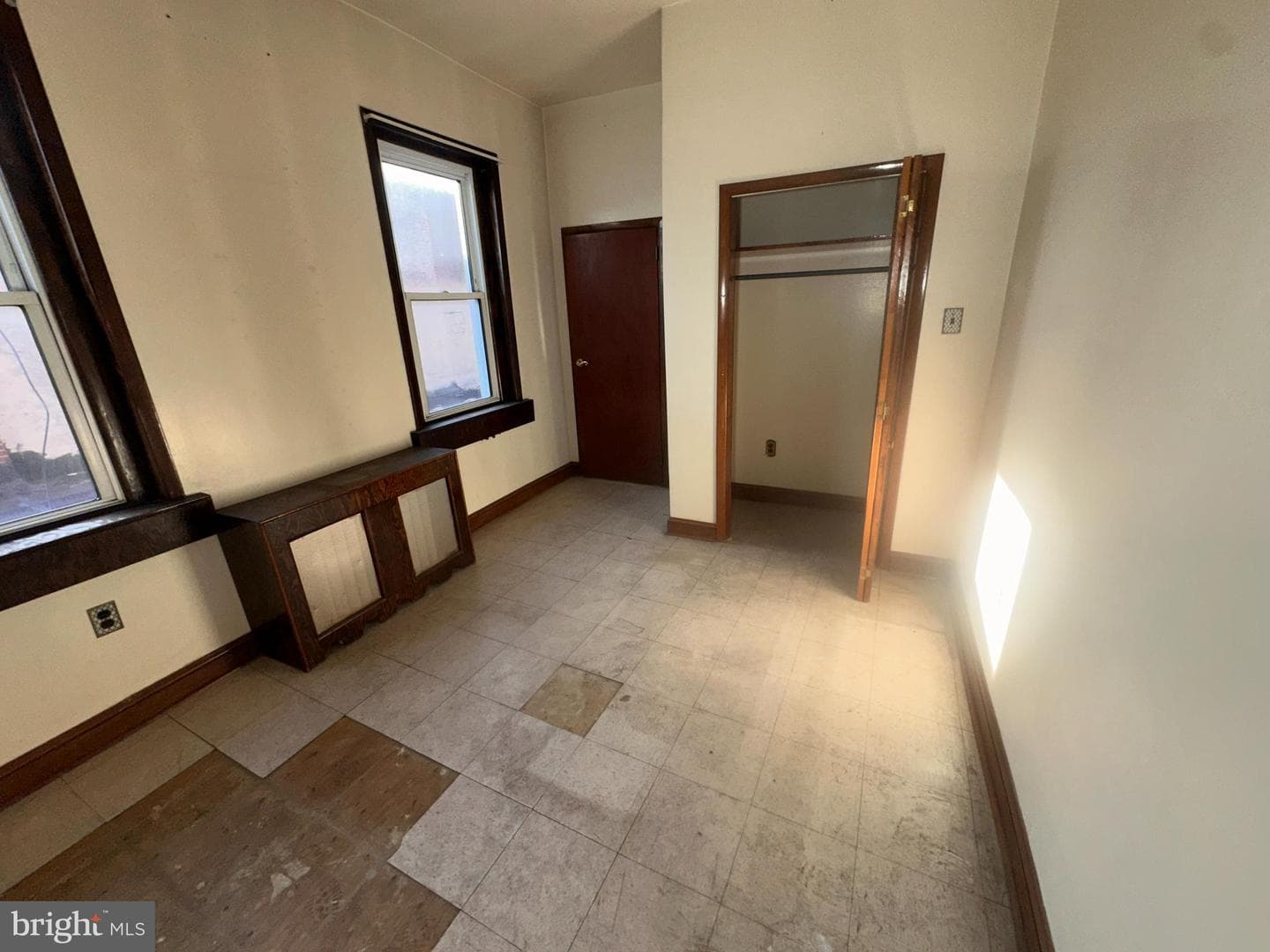 3947 N Broad Street photo 17