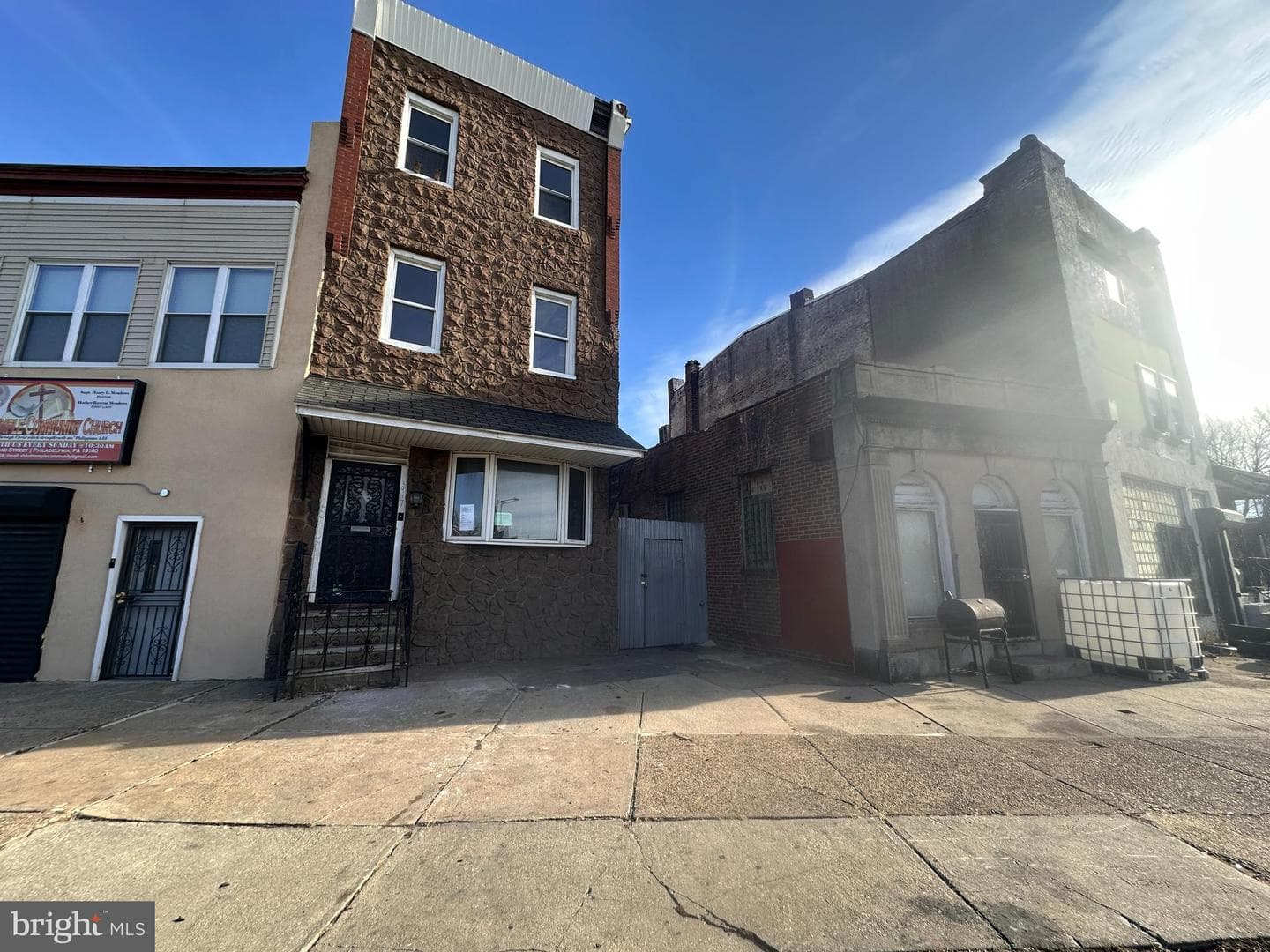 3947 N Broad Street photo 2