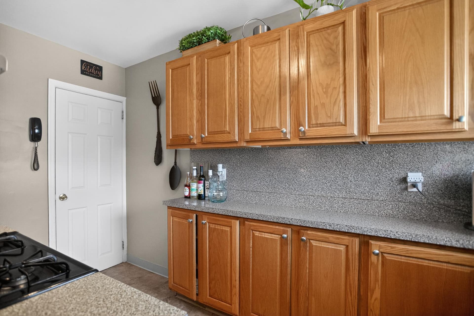 224 Higbee Street photo 14