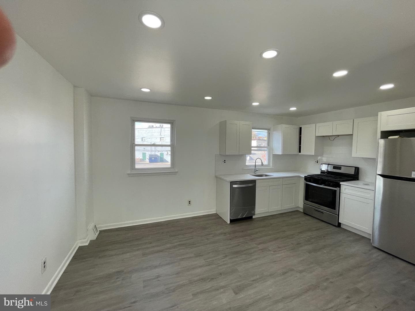 803 Lawler Street photo 22