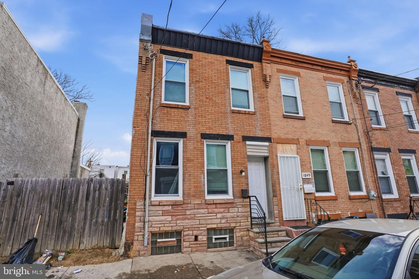 1847 E Cornwall Street photo 3