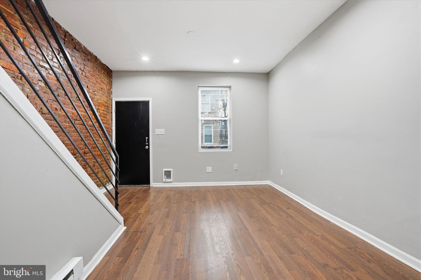 1866 E Cornwall Street photo 8