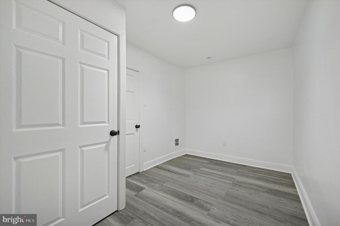 5535 Ardleigh Street photo 17