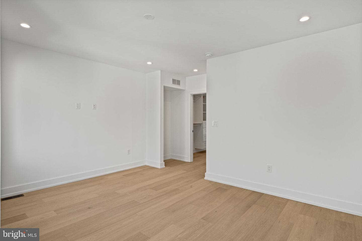 706 Latona Street #i photo 14