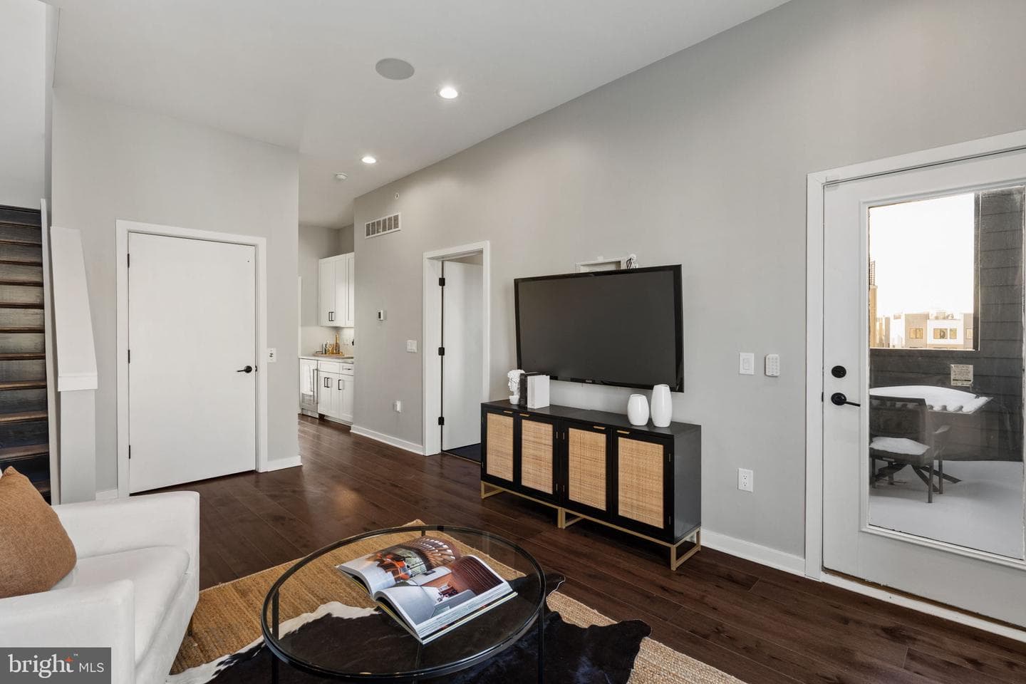 3200 Parkview Walk photo 18