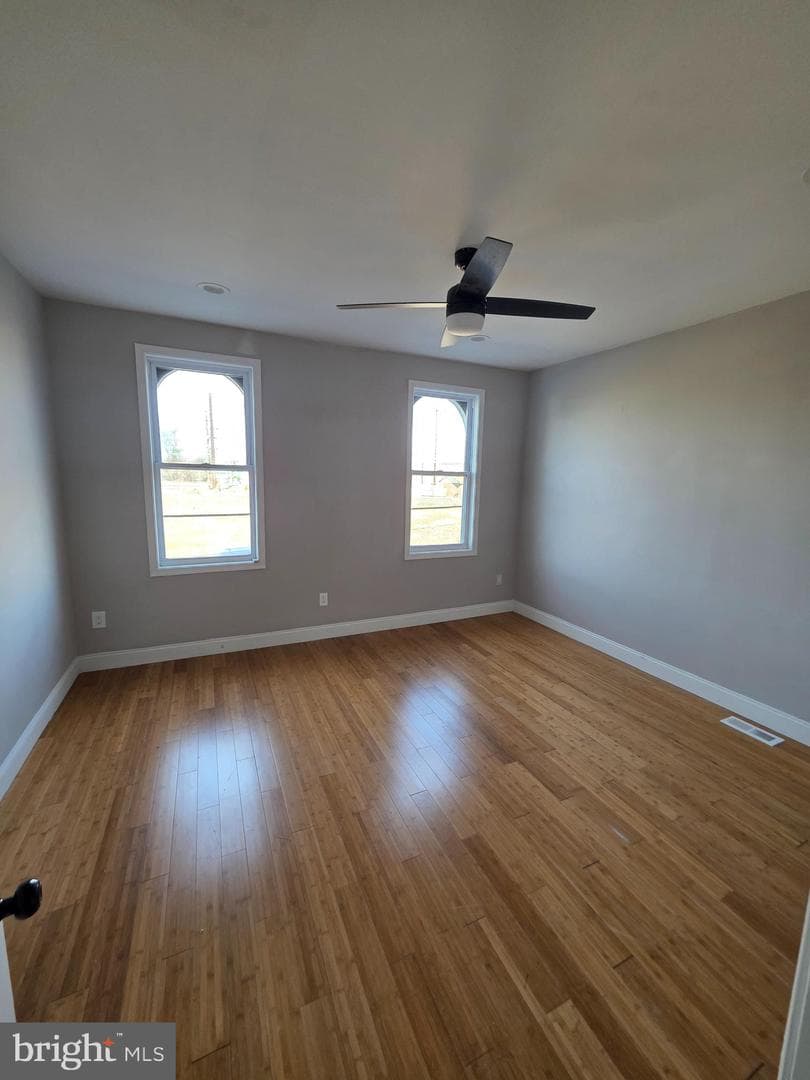 1612 W Glenwood Avenue photo 10