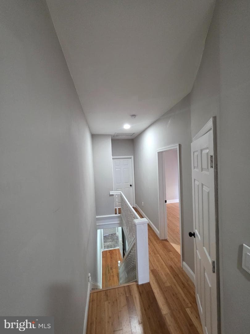 1612 W Glenwood Avenue photo 11