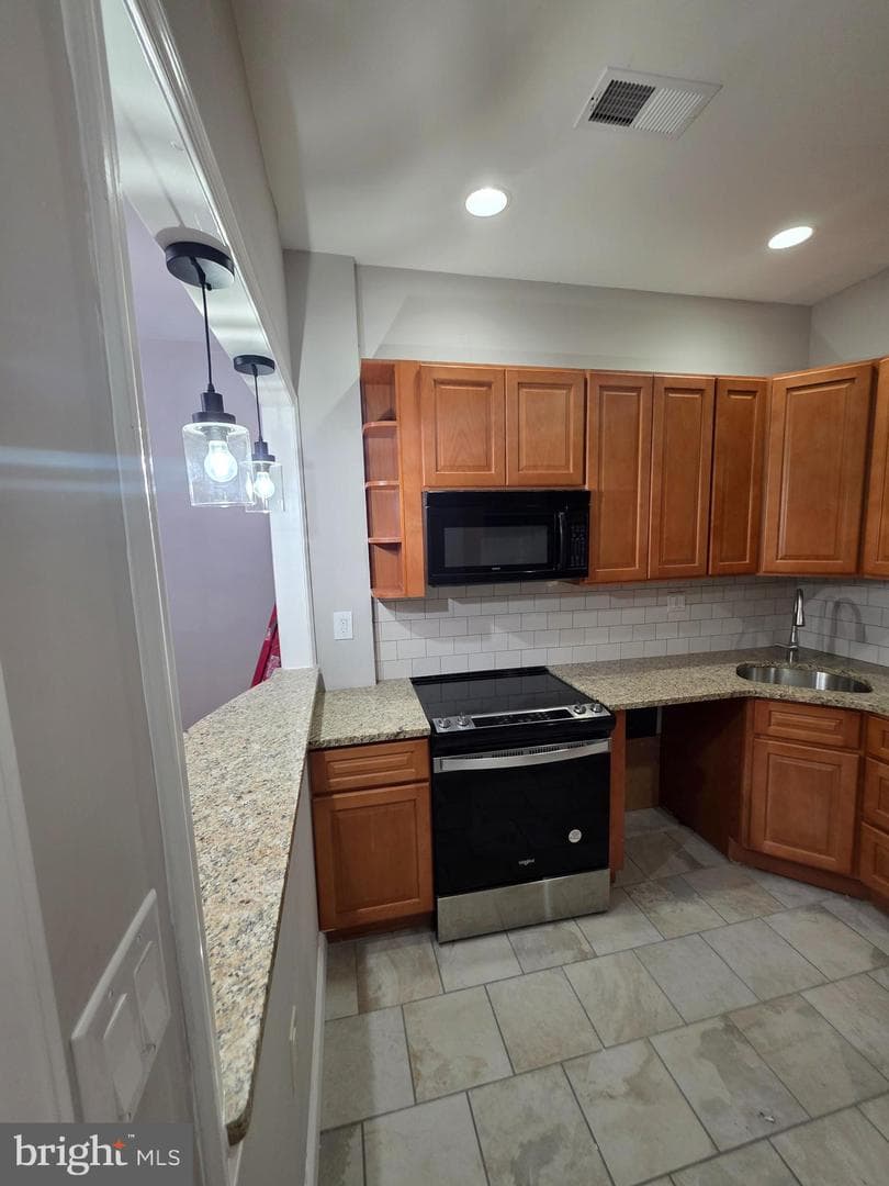 1612 W Glenwood Avenue photo 12