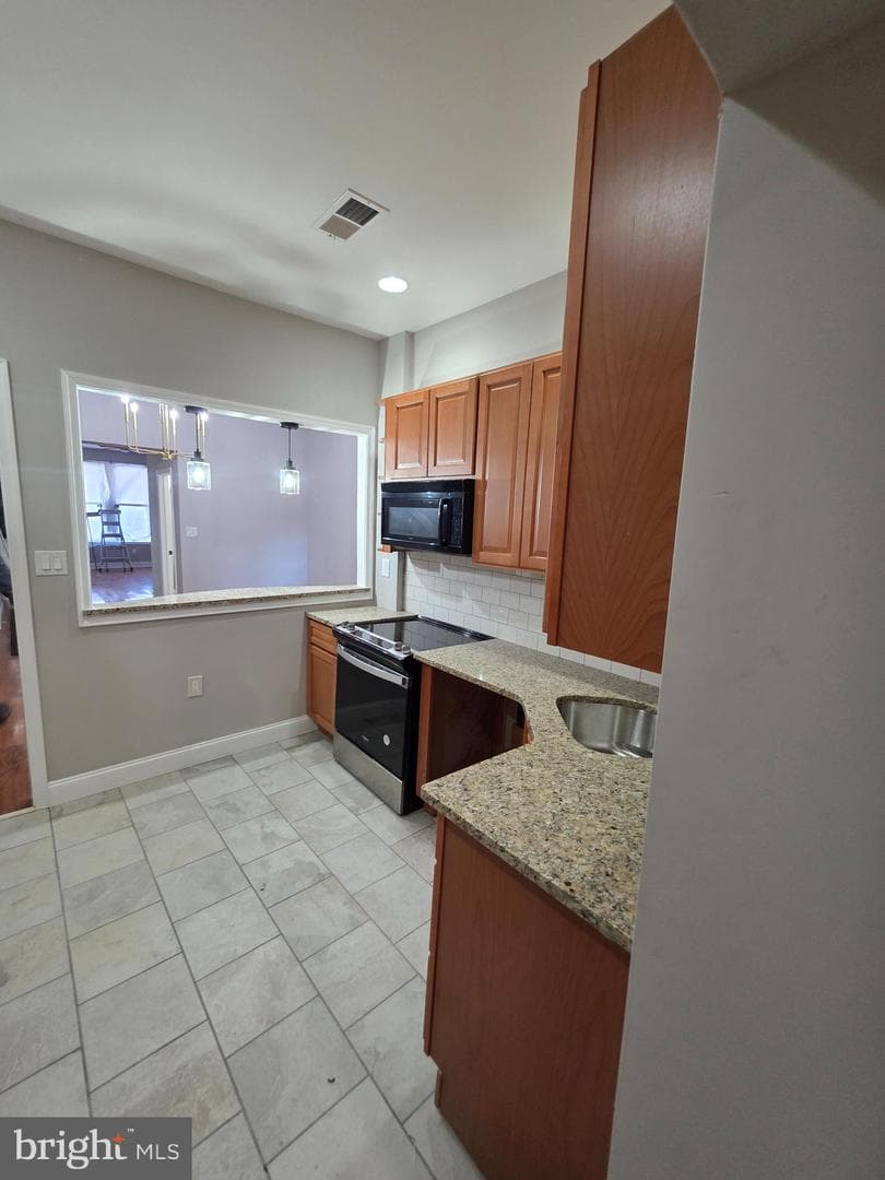 1612 W Glenwood Avenue photo 14