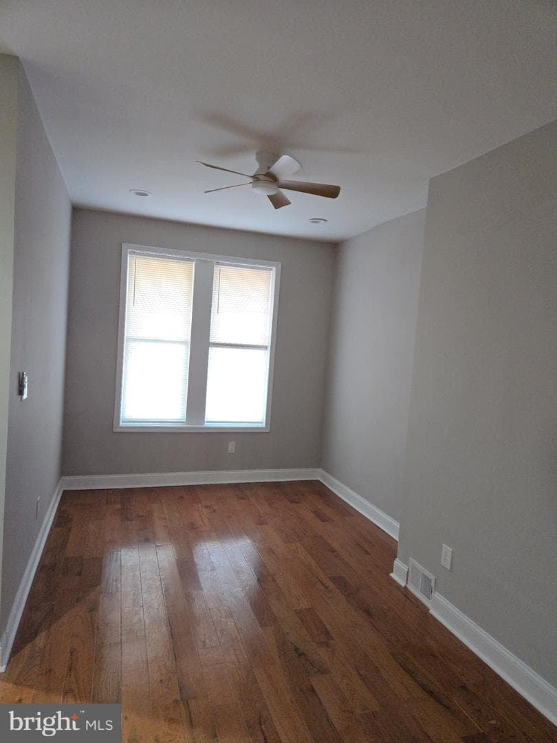 1612 W Glenwood Avenue photo 17
