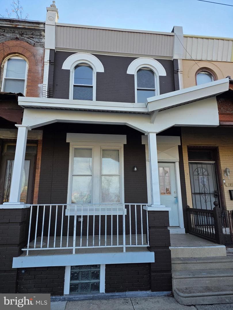 1612 W Glenwood Avenue photo 2