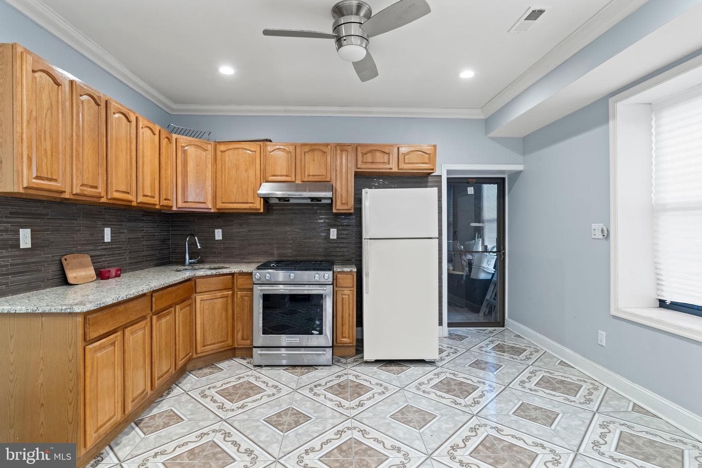 5101 Ditman St photo 10