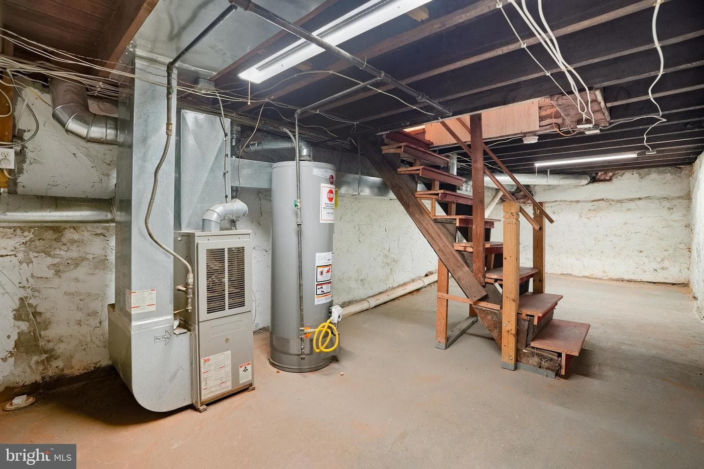 2833 Livingston Street photo 18