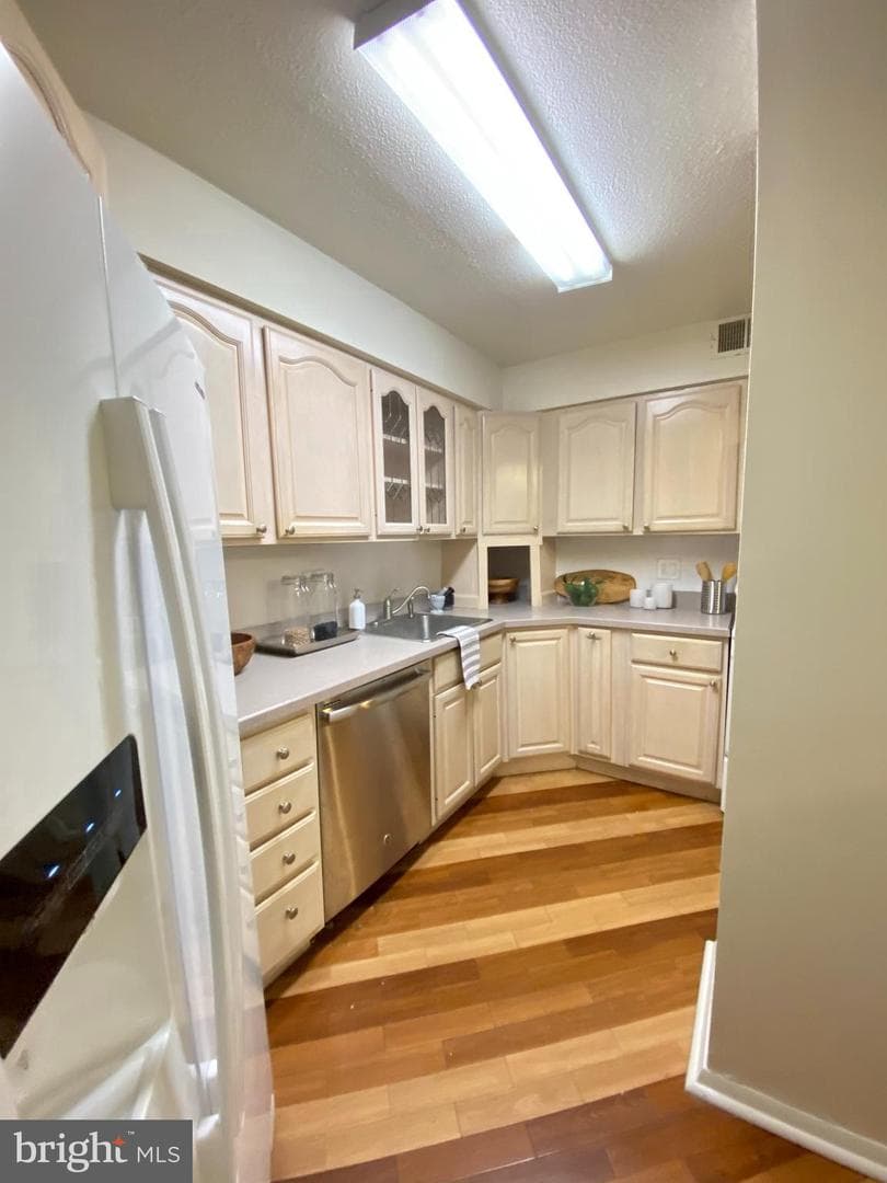 1420 Locust Street #7d photo 8