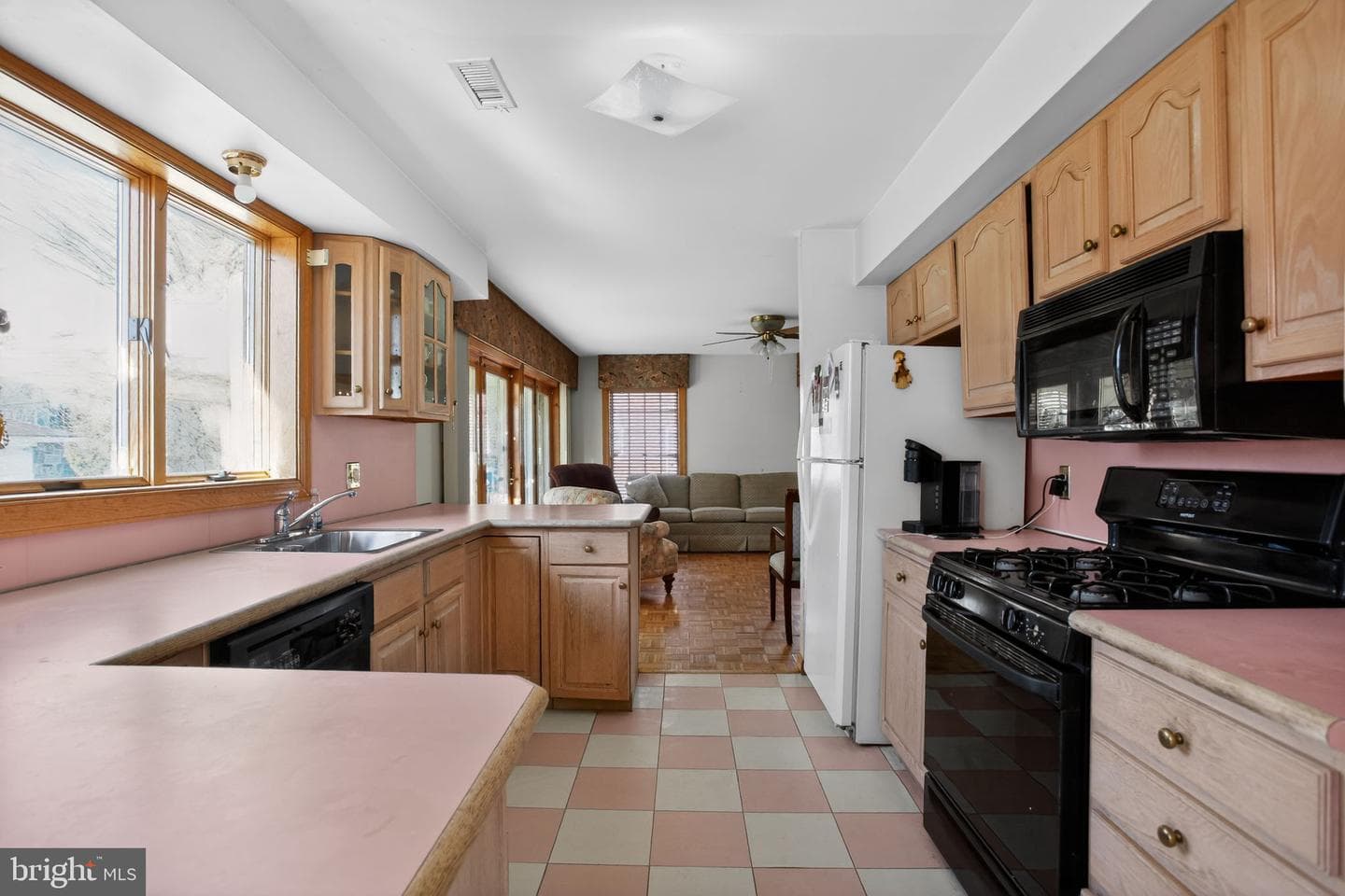 4508 Benson Street photo 9