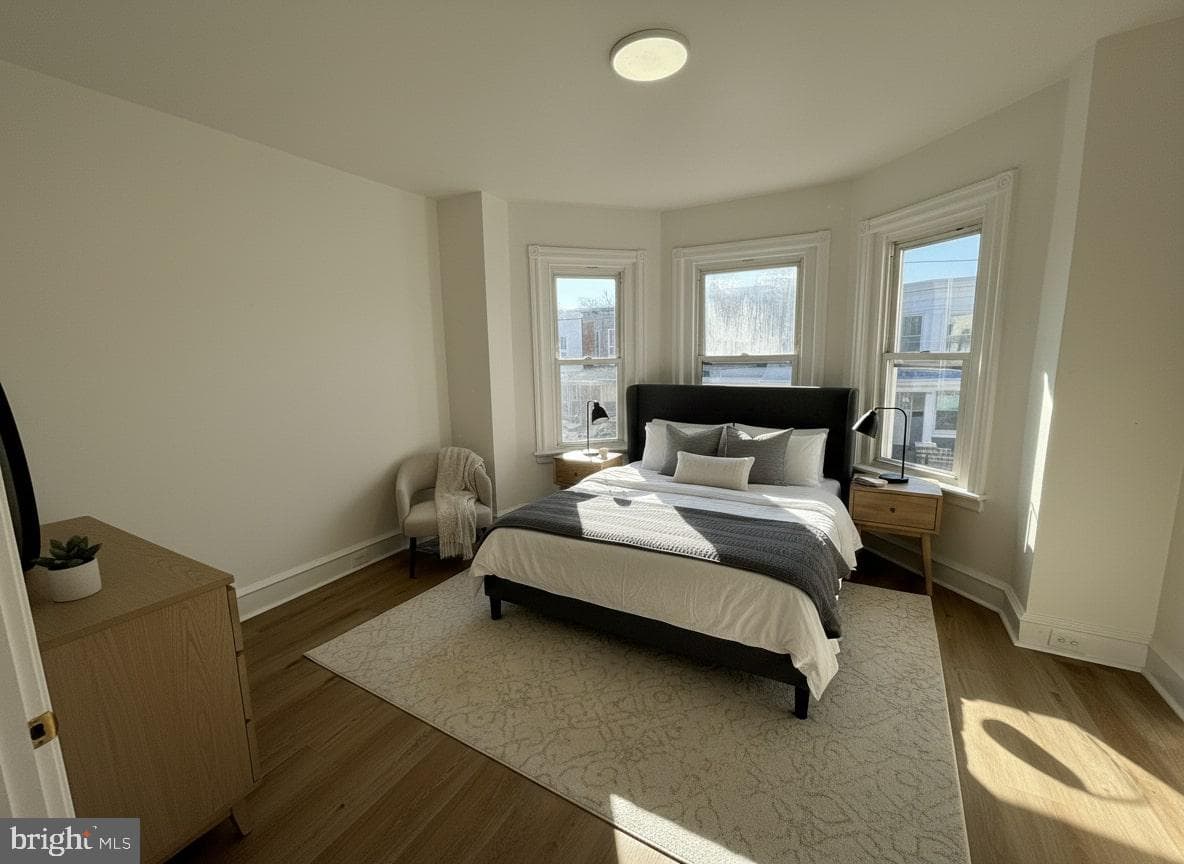 229 W Sheldon Street photo 7