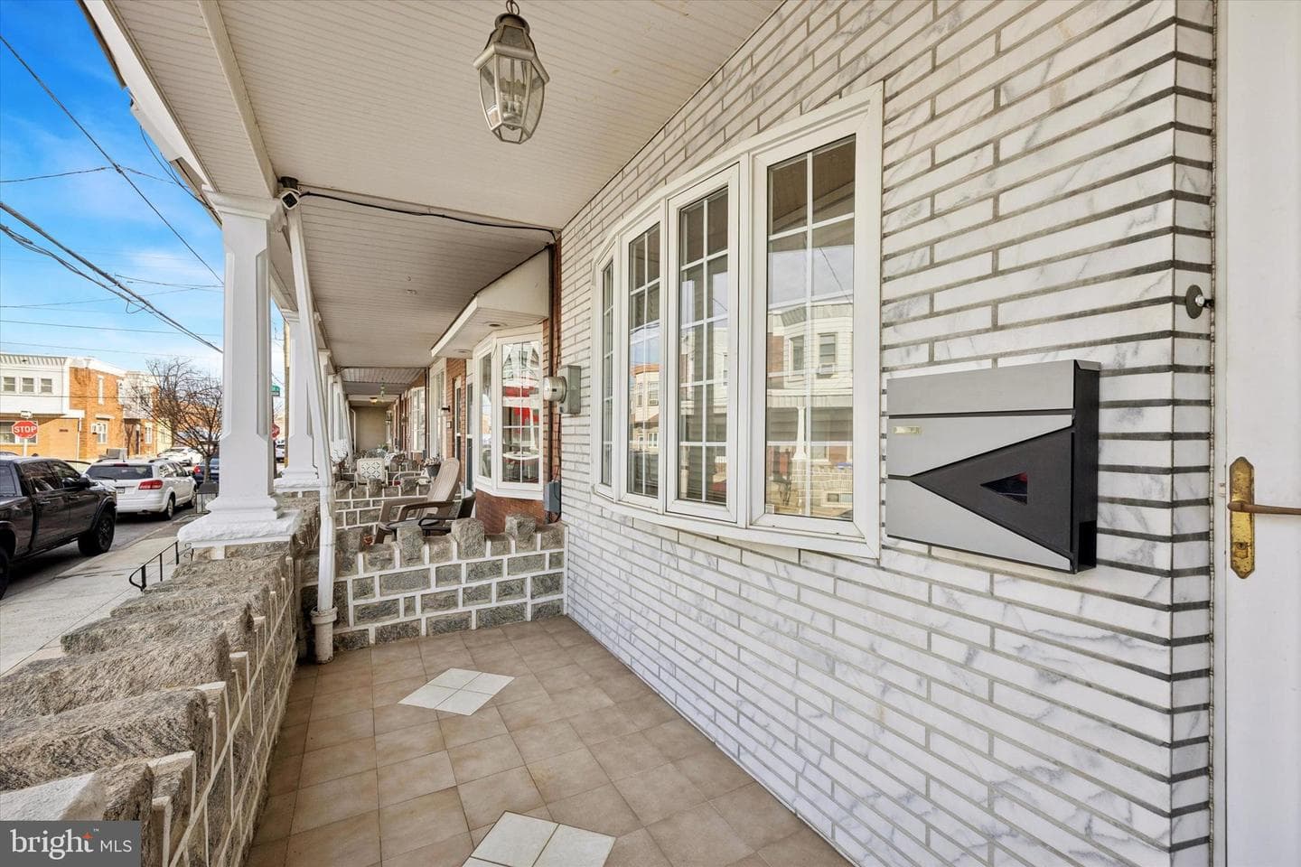 3431 E Thompson Street photo 2