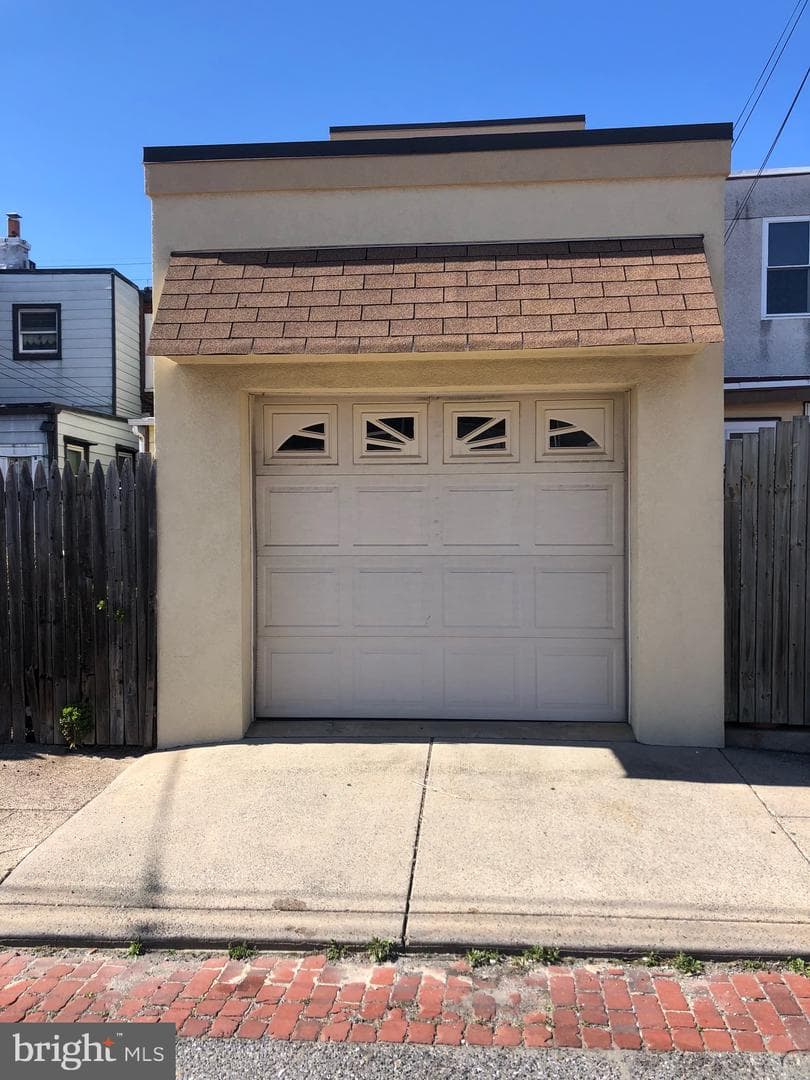 3431 E Thompson Street photo 21