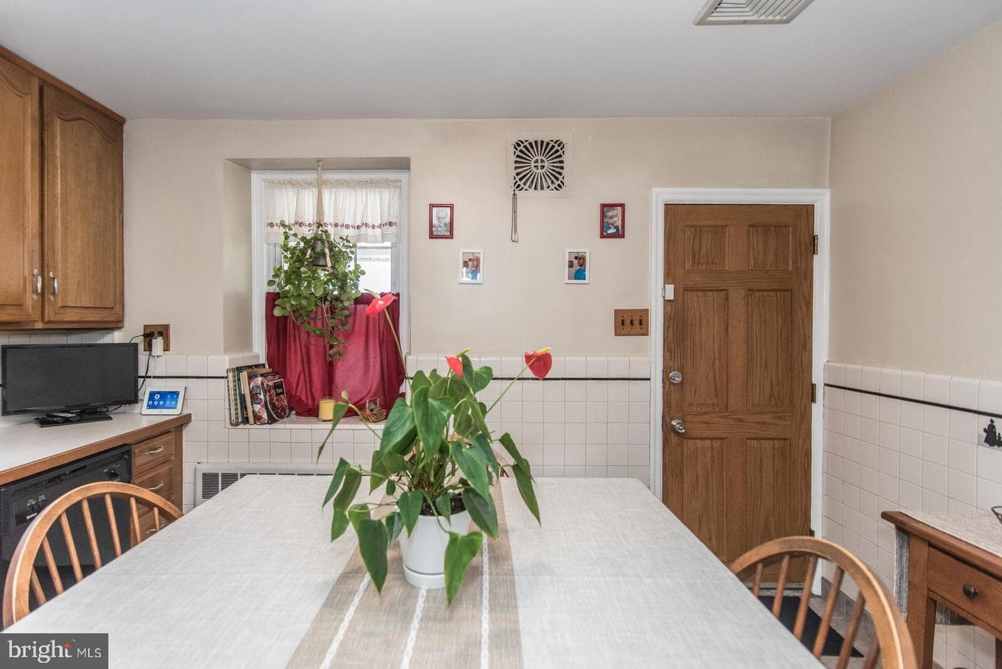 4607 Aubrey Avenue photo 12