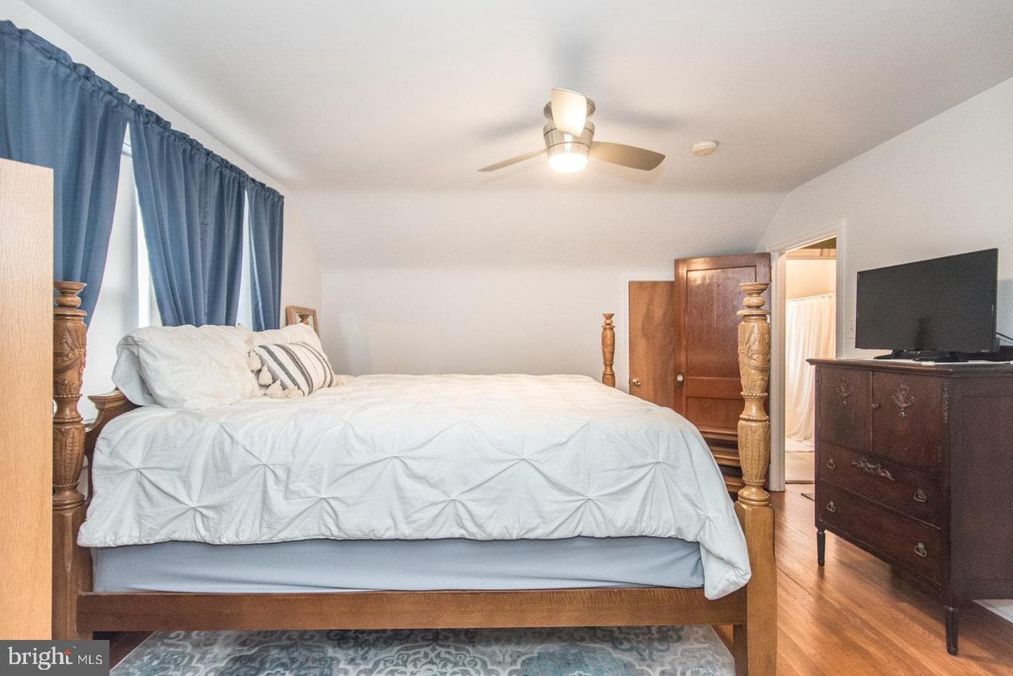 4607 Aubrey Avenue photo 43