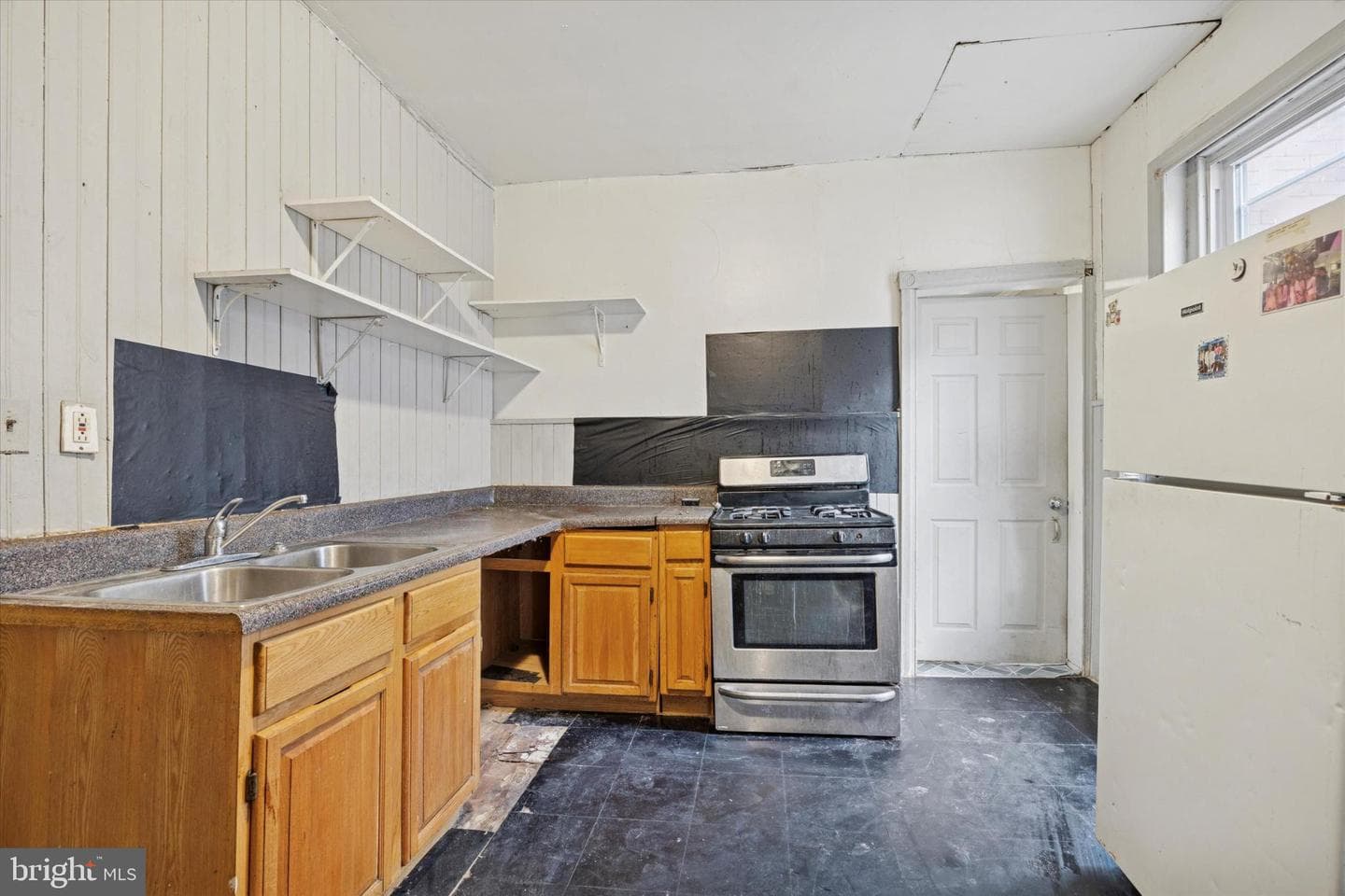 5124 Newhall Street photo 11