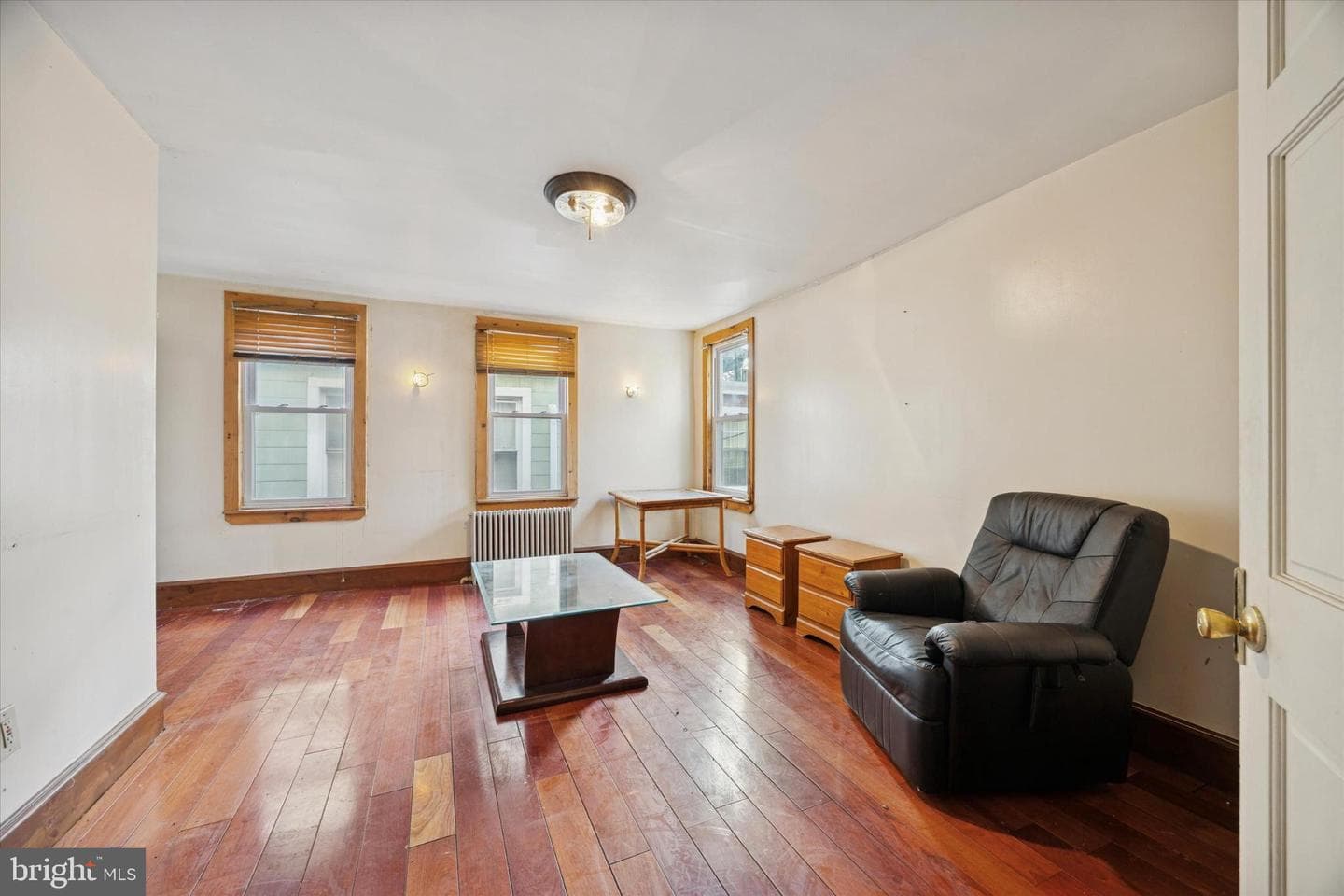 5124 Newhall Street photo 26