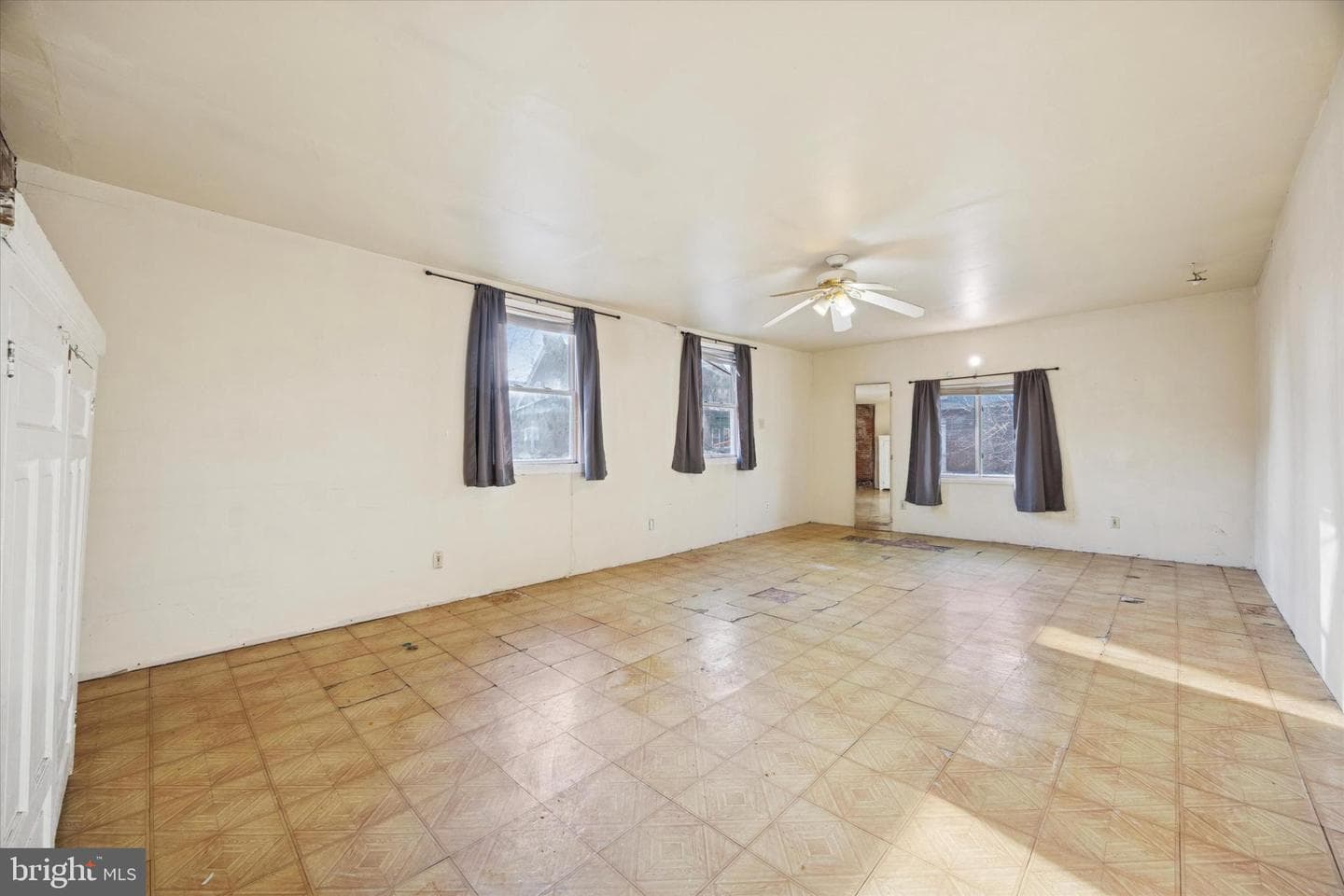5124 Newhall Street photo 29