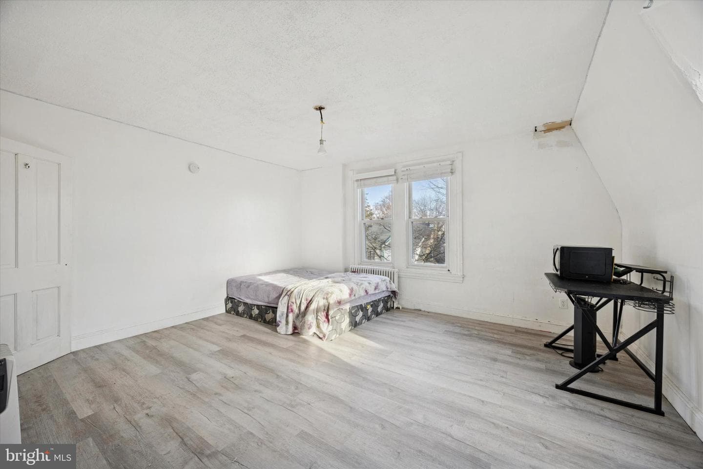 5124 Newhall Street photo 33