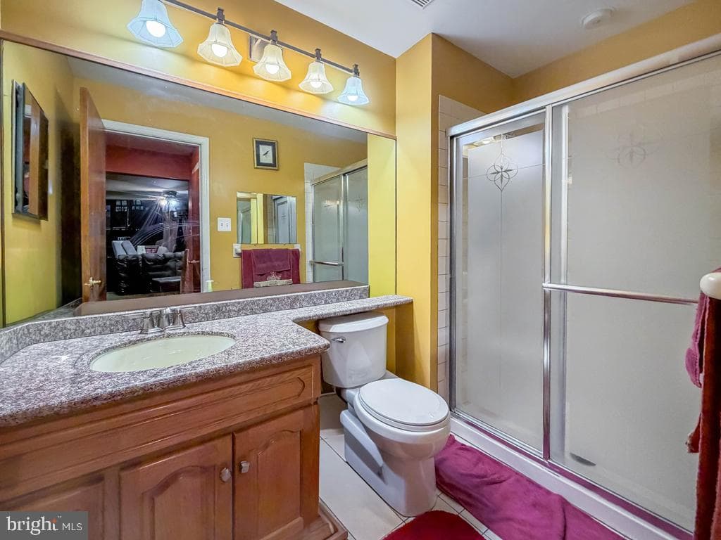 72203 Delaire Landing Road #203 photo 17