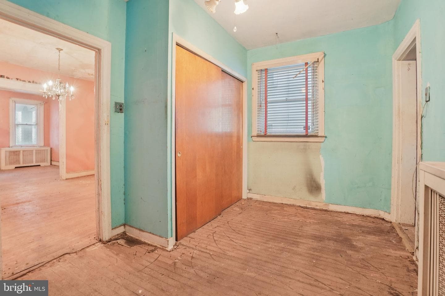 5322 James Street photo 12