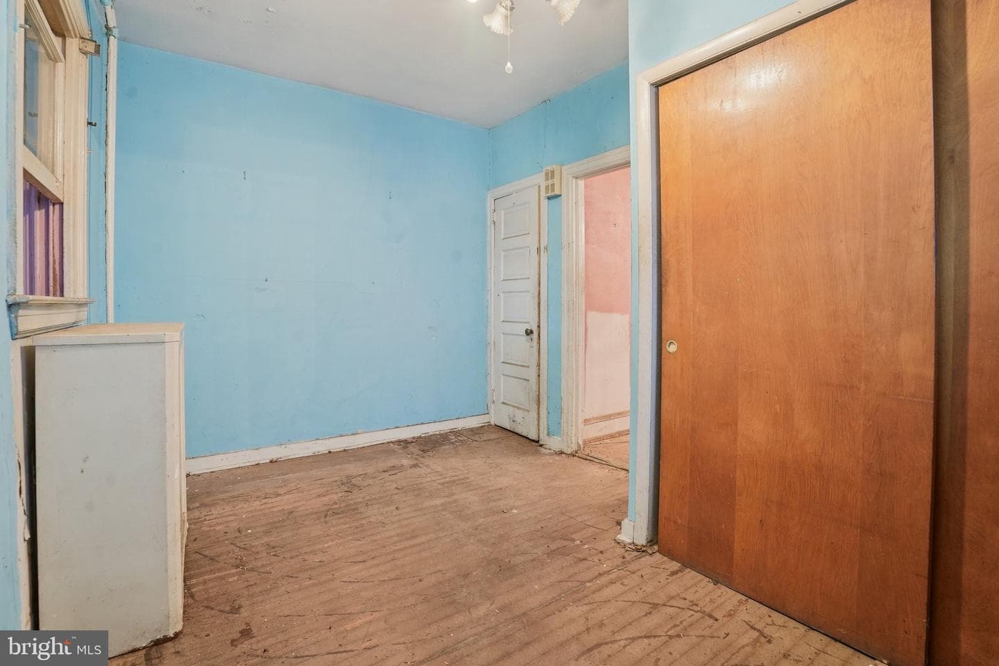 5322 James Street photo 14