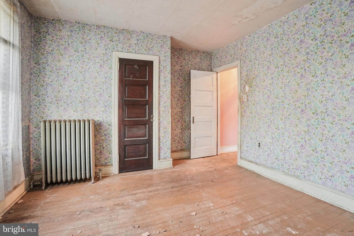 5322 James Street photo 20
