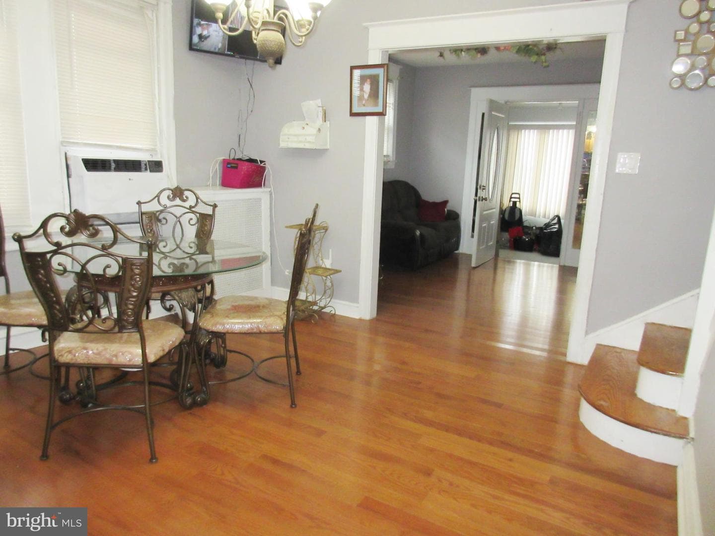 4050 Neilson Street photo 6