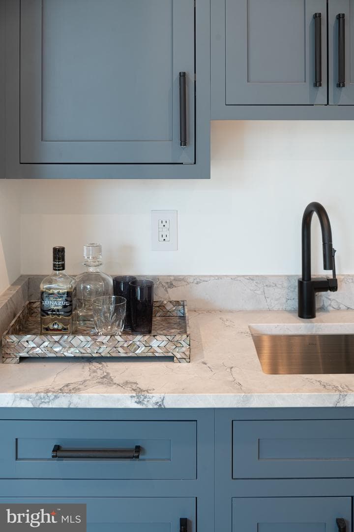 2324 Sansom Street photo 31