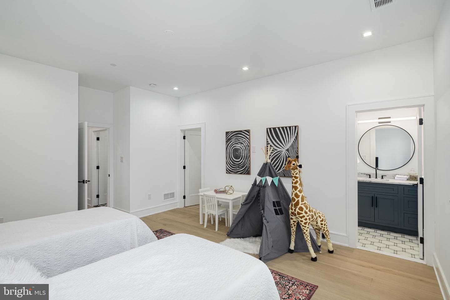 2324 Sansom Street photo 44